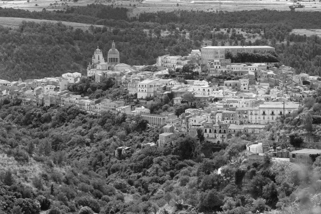 Tocco Barocco - Locazioni Brevi - Hotel Ragusa Luaran gambar